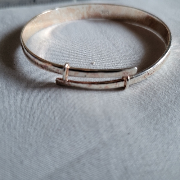 Bracelets - Picture 4 of 6